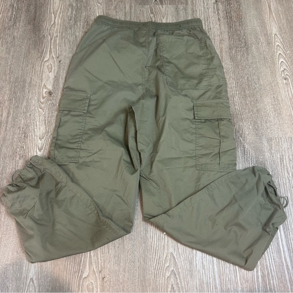 Tahari Green Cargo Parachute Pants - Picture 3 of 11